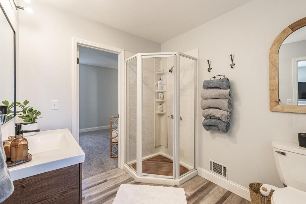 Coastal Comfort Meets Beachside Bliss Muskegon Exterior photo