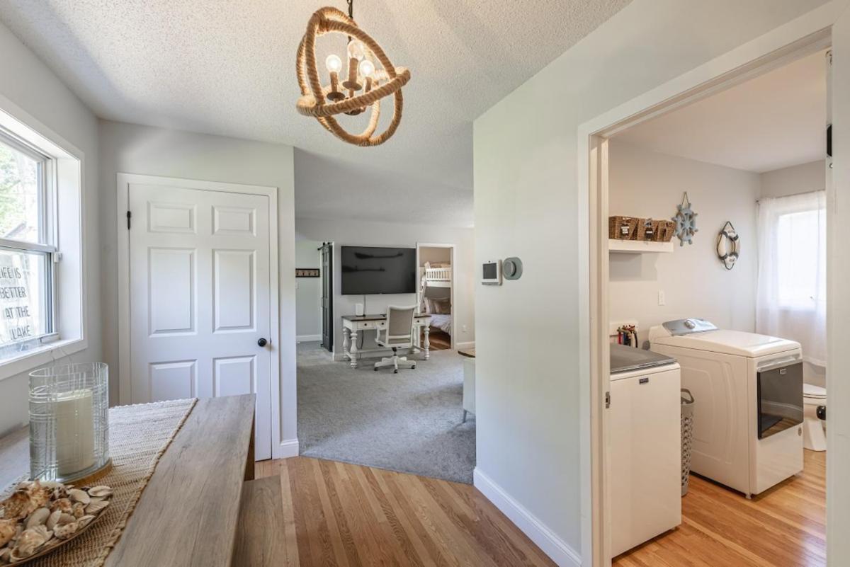 Coastal Comfort Meets Beachside Bliss Muskegon Exterior photo