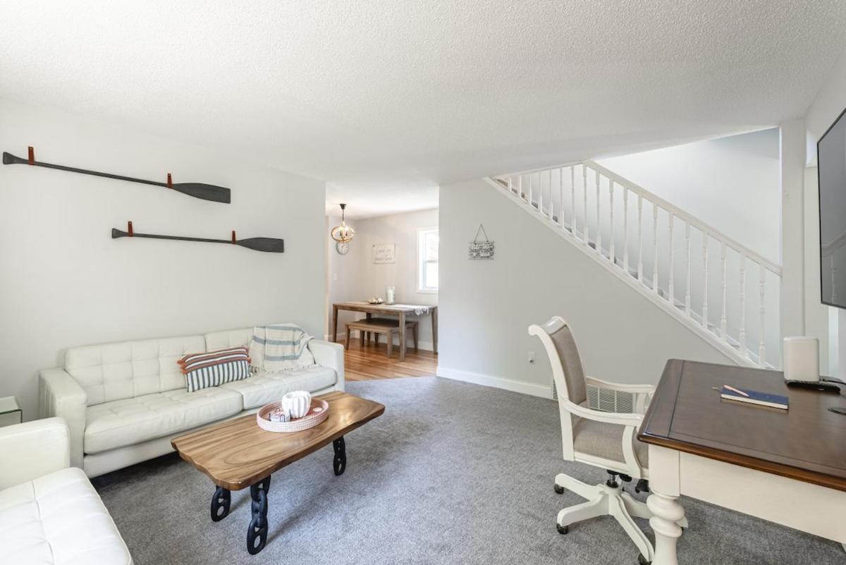Coastal Comfort Meets Beachside Bliss Muskegon Exterior photo